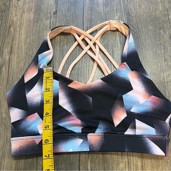 Women’s F21 Color Block Sports Bra Crisscross Back Size S - Picture 7 of 8